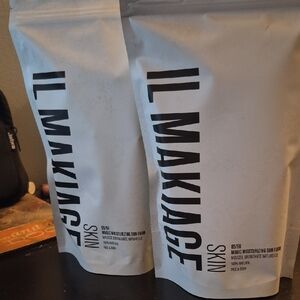 IL MAKIAGE Skin Care Duo in Black and White